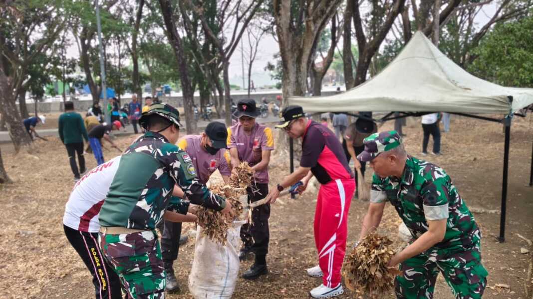 Wakil Bupati Bone Andi Akmal Pasluddin mengajak masyarakat menjaga kebersihan lingkungan menjelang Penilaian Adipura 2026 dan Porprov Sulsel XVIII