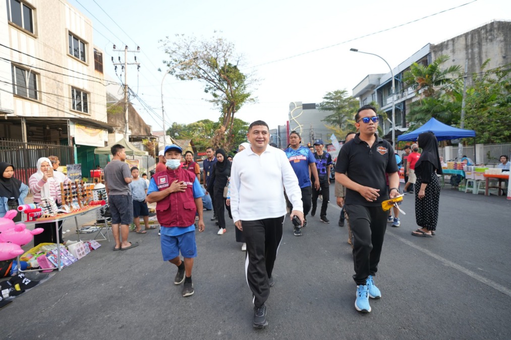 Wali Kota Makassar Munafri Arifuddin membuka CFD Jalan Rusa sebagai ruang publik sekaligus alternatif usaha bagi PKL dan pelaku UMKM