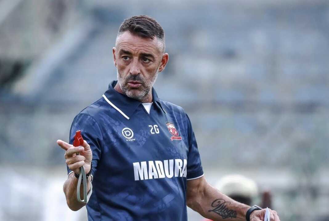 Pelatih Madura United Jose Manuel Gomes da Silva (Ze Gomes)
