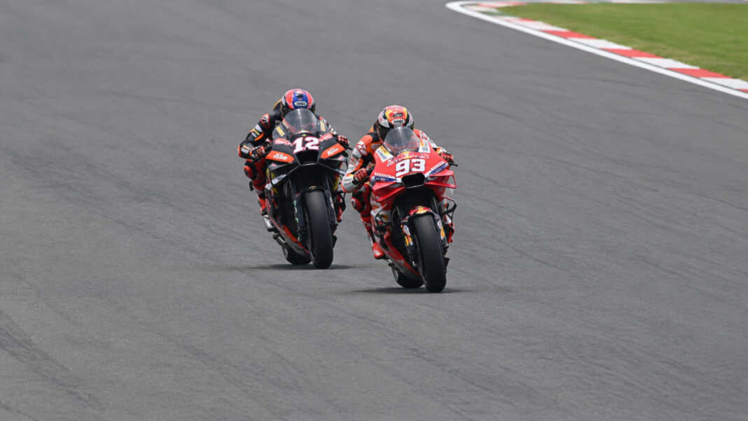 Marc Marquez menyapu Sprint dan MotoGP Jepang 2026 di Mobility Resort Motegi, Minggu (4/10/2026), memangkas jarak dari Jorge Martin menjadi dua poin