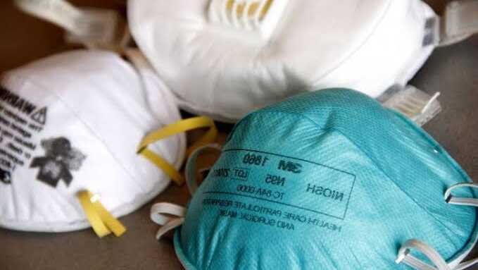 Kualitas udara Makassar masuk kategori tidak sehat dengan PM2.5 mencapai 112,7 µg/m³. Warga diimbau memakai masker N95 atau KN95.